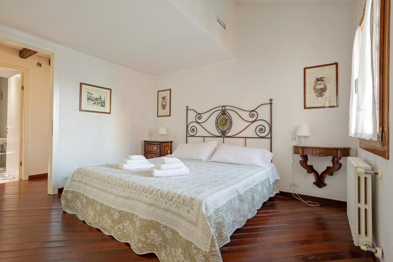 ונציה Rialto Canal View Apartment מראה חיצוני תמונה